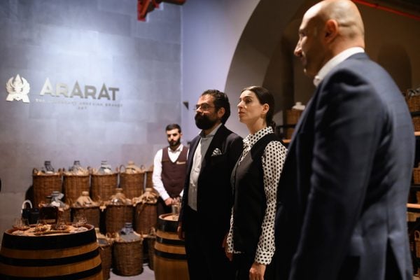 Всемирно известная оперная певица Асмик Григорян посетила музей ARARAT